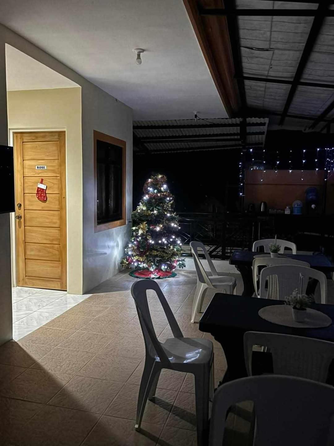 Andresas Homestay Лобок Екстериор снимка